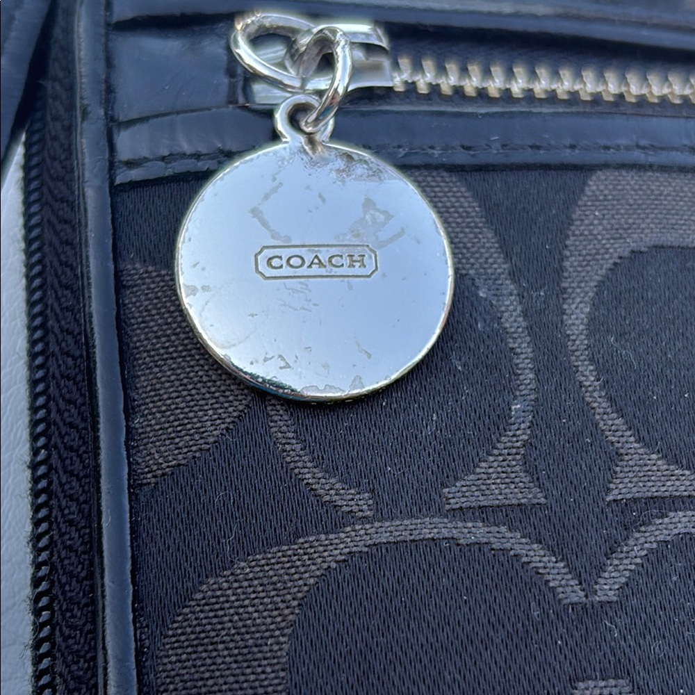 Coach Black on Black Signature Logo Canvas Wristlet Wallet Clutch GUC - Picture 3 of 16